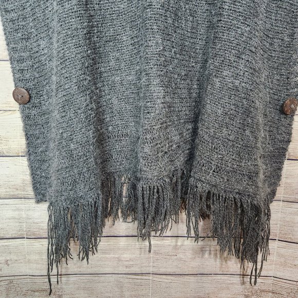Bayberry Road Fringe Bottom Poncho  Side Buttons Gray Women's One Size - Picture 3 of 12